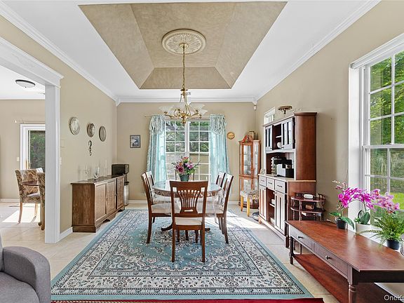 4th image of 131 Constantine Way