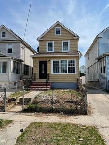 99-13 201st St, Hollis, NY, 11423