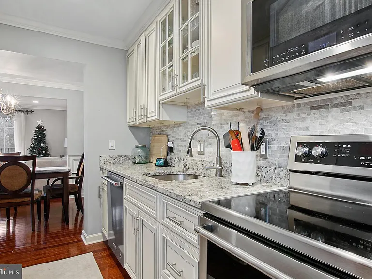 6301 Fenestra Ct #139C — Photo 6
