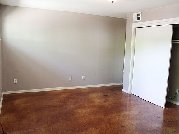 3rd image of 116 Nova Mae Dr APT 4