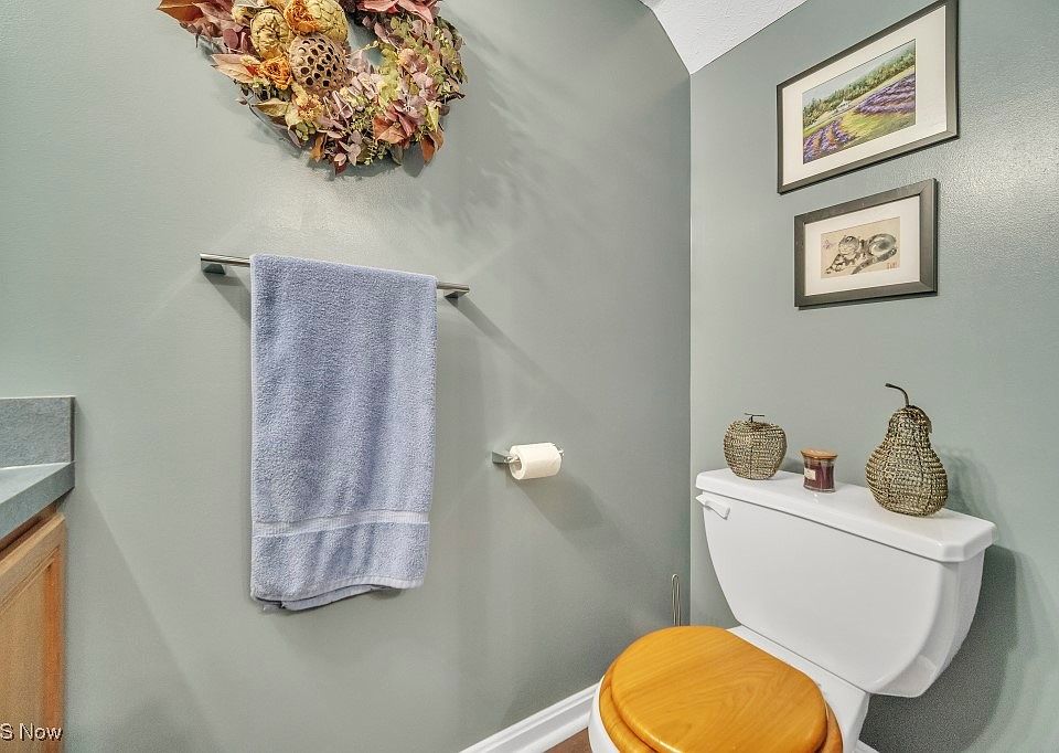 15730 Foxglove Ln, Cleveland, OH 44130 | Zillow