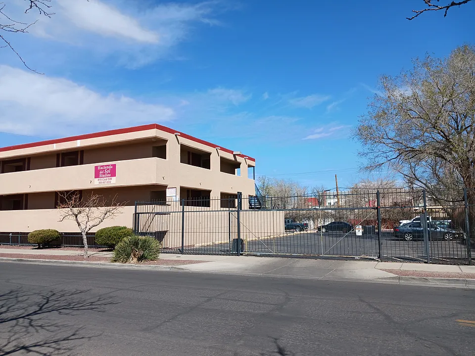 Hacienda del Sol