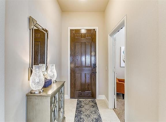 4th image of 105 Gateway Dr