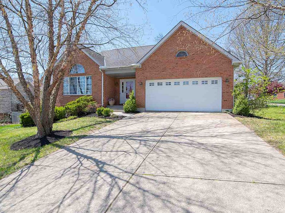 1st image of 10219 Cedarwood Dr
