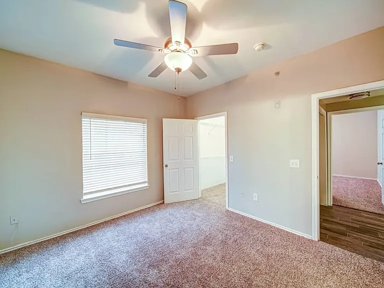 Arlington Park Villas — Photo 15