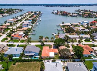 2820 Hibiscus Dr W, Belleair Beach, FL 33786
