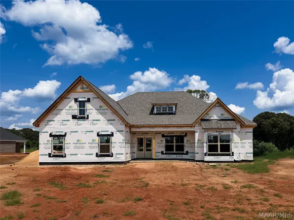 228 Hillston Dr, Wetumpka, AL 36093