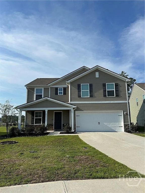 4 bed, 2.5 bath, 2070 sqft, $2,400 — Photo 1