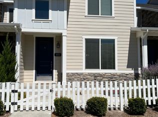 1053 W Painted Horse Ln, Bluffdale, UT 84065