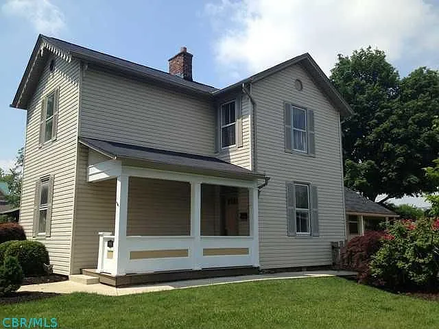 145 Front St photo 1