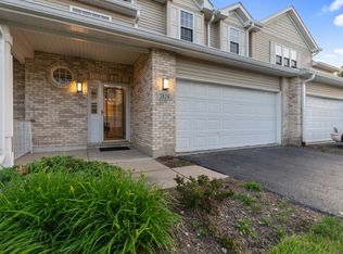 3824 Pathfinder Ln, Joliet, IL 60435