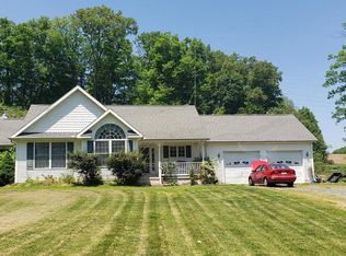69 Reservoir Rd, Gardners, PA 17324