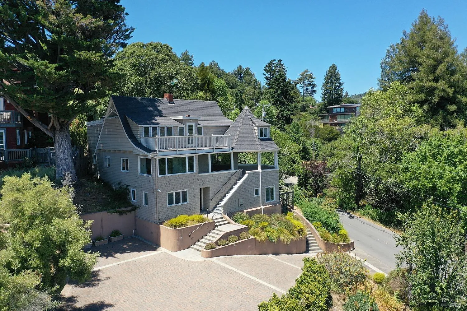 119 Summit Avenue photo 1