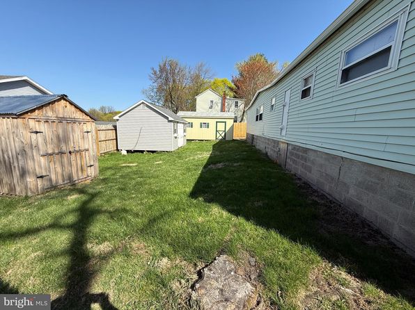 124 N Cherry St, Frackville, PA 17931