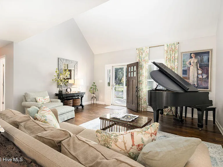7009 Northbend Rd — Photo 4