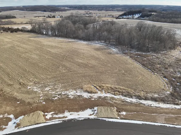 8 Candy Ln, River Falls, WI 54022