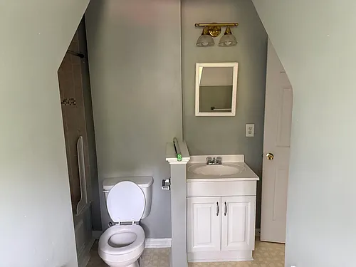105 Montgomery St #C Photo 1