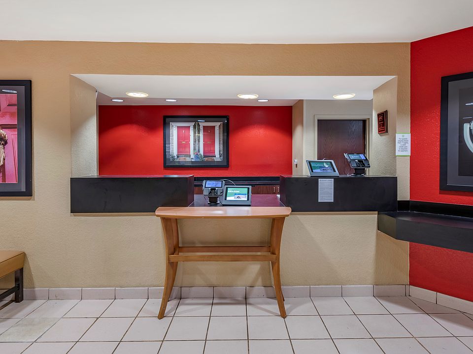 Lobby and Guest Check-in