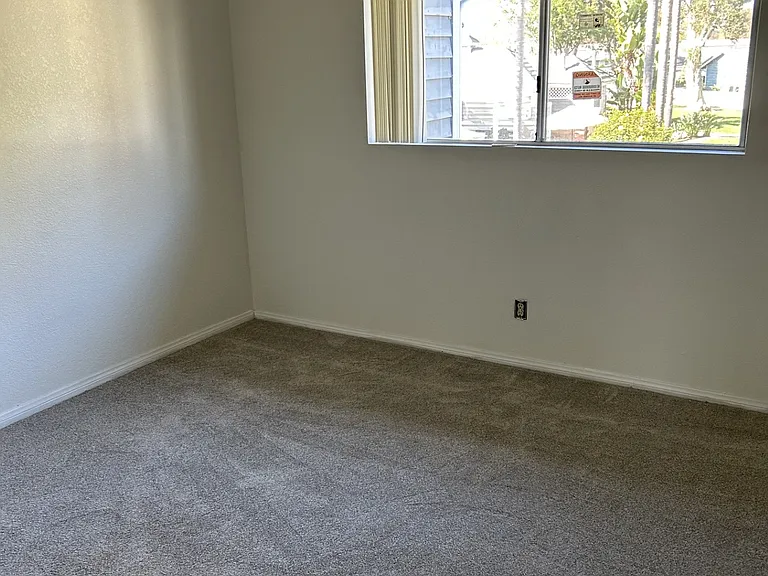 451 Summer View Cir — Photo 15