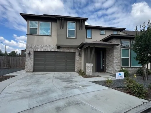4537 S Ernest St, Visalia, CA 93277