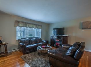 15 Willow Run, Brookfield, CT 06804