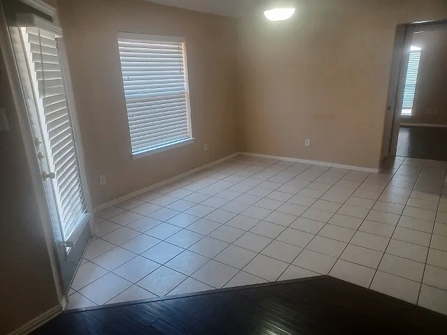 5721 Swords Dr — Photo 6