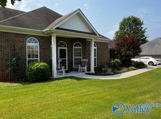 106 Still Cove Dr, Huntsville, AL 35811