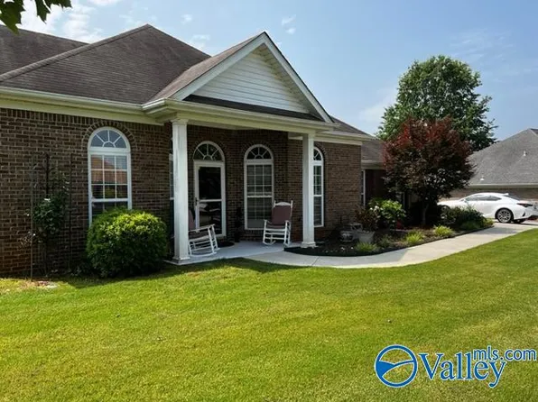 106 Still Cove Dr, Huntsville, AL 35811