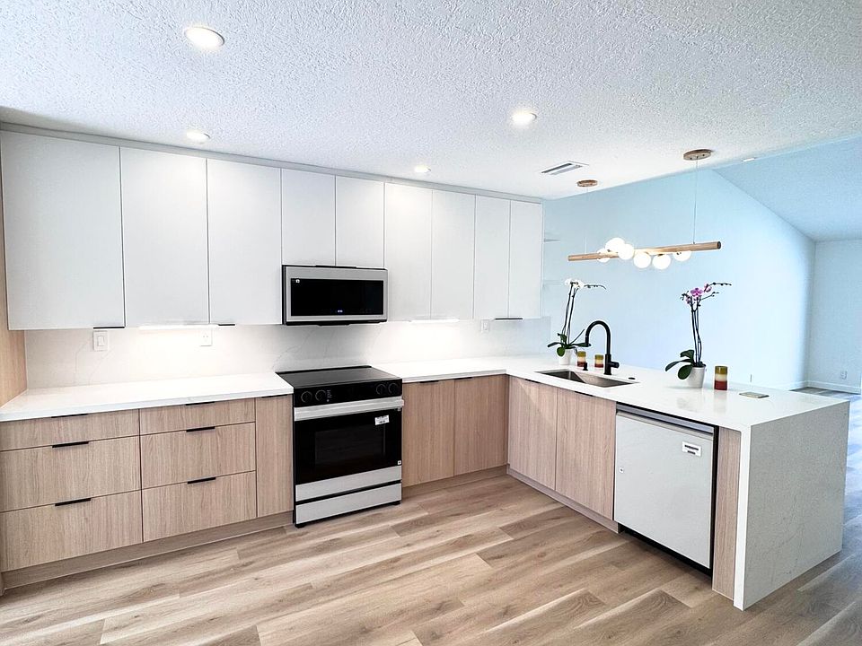1st image of 21547 Altamira Avenue
