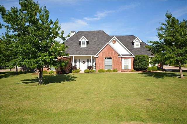 1st image of 160 Royal Park Ln