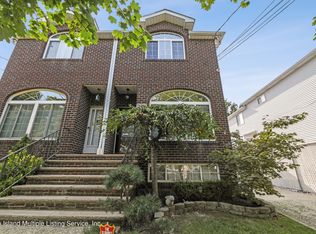 588 Main St, Staten Island, NY 10307