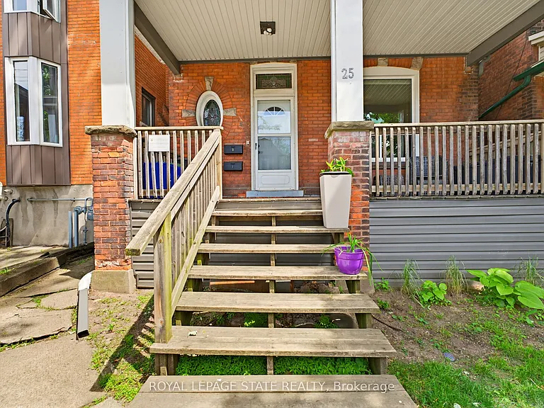 25 Strathcona Ave S #1 — Photo 2