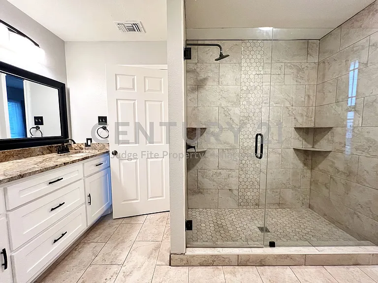 4460 Junction Dr — Photo 10