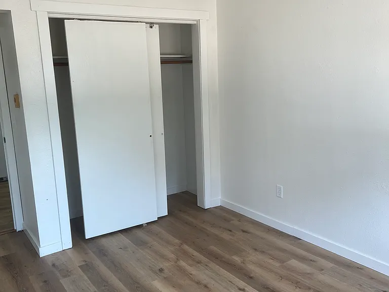 503 Ash St #7 — Photo 6