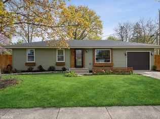 1732 Pleasant Ave, St Charles, IL