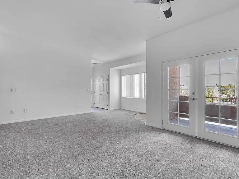 9925 W Russell Rd — Photo 49