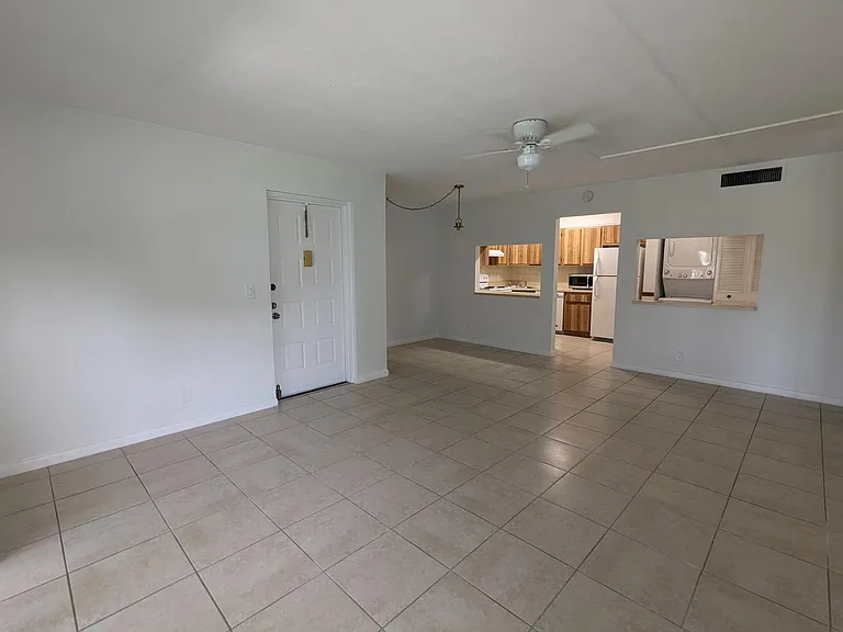 711 Sunny Pine Way #B1 — Photo 6