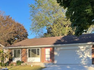 8860 Briarwood Dr, Plymouth, MI 48170