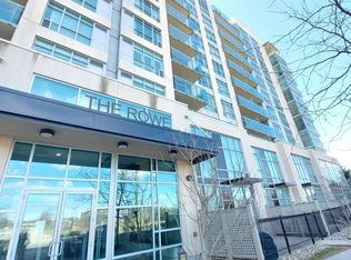 1600 Charles St #302, Whitby, ON L1N 0G4