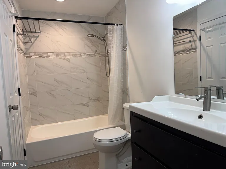 5077 Macnamara Dr — Photo 9