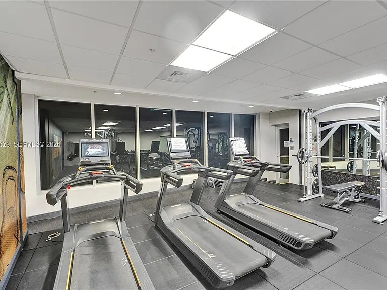 1750 N Bayshore Dr #2510 — Photo 39