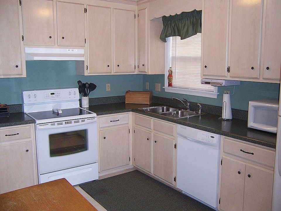 1st image of 229 Louise Dr