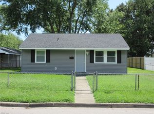2004 Kensington Dr, Hampton, VA 23663