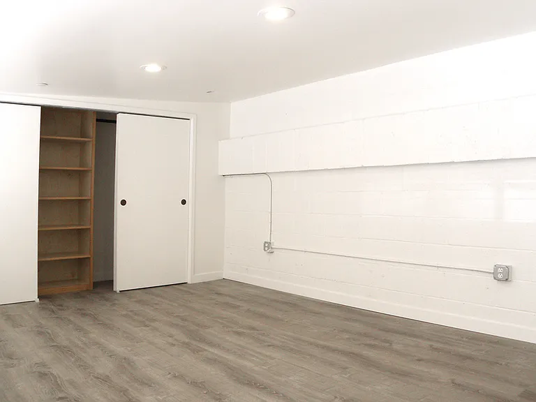 665 W 2nd St #2 — Photo 17