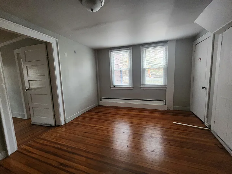 300 W Elm St #300 — Photo 13
