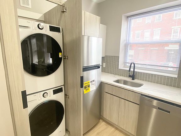 4th image of 5608 Palisade Ave #A1