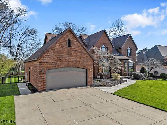 2nd image of 78 Steeplechase Ln