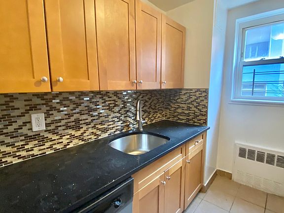 4th image of 1K 139th St #1K