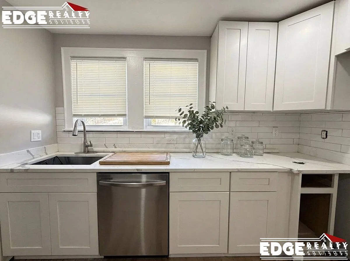 6 bed, 3.0 bath, $9,500 — Photo 2