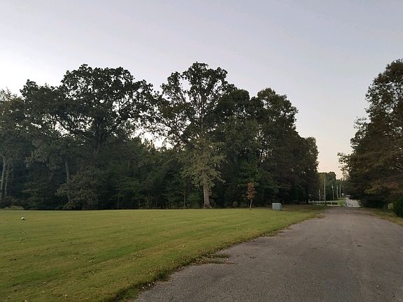 2nd image of 53 Cane Creek Cir
